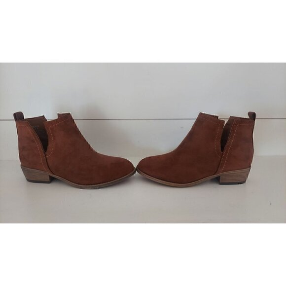 WOMEN'S JOURNEE COLLECTION CAMEL RIMI SIDE SLIT BOOTIES/NWOB, SIZE 8 - Picture 2 of 10